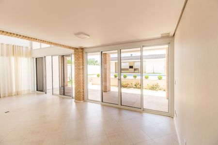 Casa de condomínio à venda com 500m², 5 quartos e 6 vagasSala