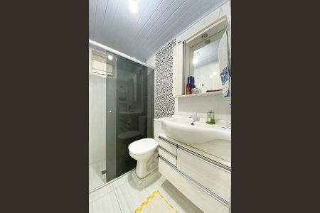 Casa à venda com 92m², 3 quartos e 1 vagaBanheiro