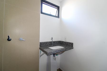Apartamento à venda com 40m², 2 quartos e sem vaga Apartamento à venda com 40m², 2 quartos e sem vagaBanheiro