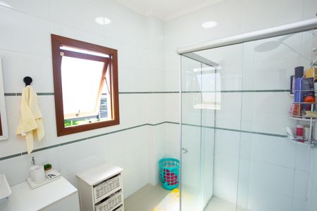 Casa à venda com 272m², 4 quartos e 2 vagas Casa à venda com 272m², 4 quartos e 2 vagasBanheiro