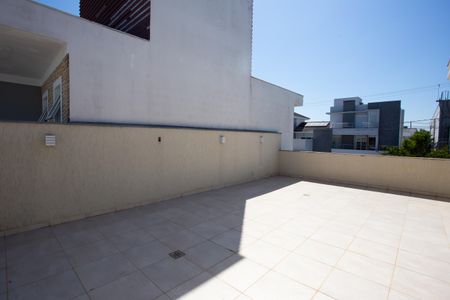 Casa à venda com 272m², 4 quartos e 2 vagas Casa à venda com 272m², 4 quartos e 2 vagasQuintal