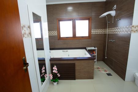 Casa à venda com 272m², 4 quartos e 2 vagas Casa à venda com 272m², 4 quartos e 2 vagasBanheiro do Quarto 2