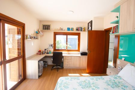 Casa à venda com 272m², 4 quartos e 2 vagas Casa à venda com 272m², 4 quartos e 2 vagasQuarto 4