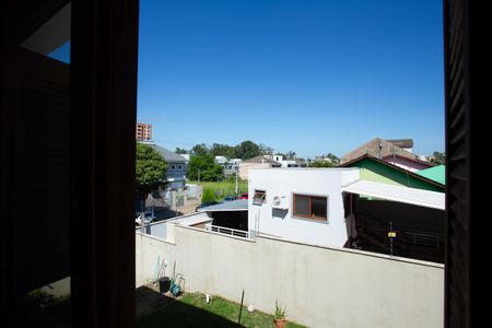 Casa à venda com 272m², 4 quartos e 2 vagas Casa à venda com 272m², 4 quartos e 2 vagasVista do quarto 2