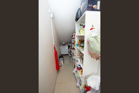 Casa à venda com 272m², 4 quartos e 2 vagas Casa à venda com 272m², 4 quartos e 2 vagasDespensa