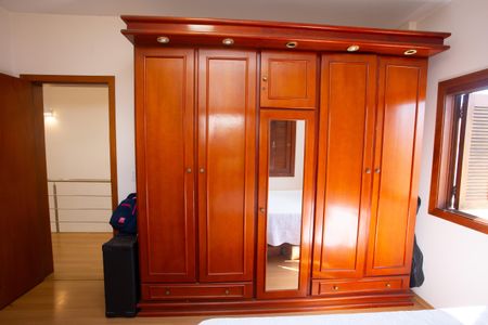 Casa à venda com 272m², 4 quartos e 2 vagas Casa à venda com 272m², 4 quartos e 2 vagasQuarto 3