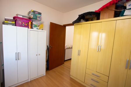 Casa à venda com 272m², 4 quartos e 2 vagas Casa à venda com 272m², 4 quartos e 2 vagasCloset do quarto 4