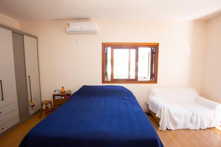 Casa à venda com 272m², 4 quartos e 2 vagas Casa à venda com 272m², 4 quartos e 2 vagasQuarto 2