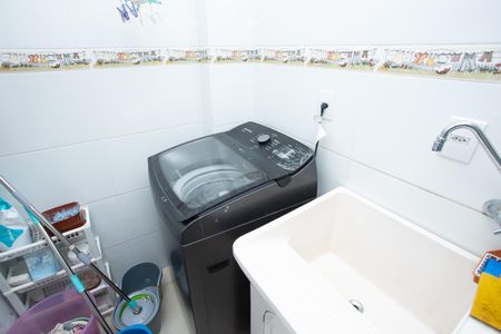 Casa à venda com 272m², 4 quartos e 2 vagas Casa à venda com 272m², 4 quartos e 2 vagasÁrea de Serviço