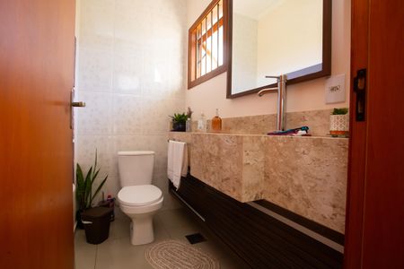 Casa à venda com 272m², 4 quartos e 2 vagas Casa à venda com 272m², 4 quartos e 2 vagasLavabo