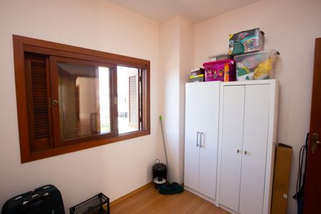 Casa à venda com 272m², 4 quartos e 2 vagas Casa à venda com 272m², 4 quartos e 2 vagasCloset do quarto 4