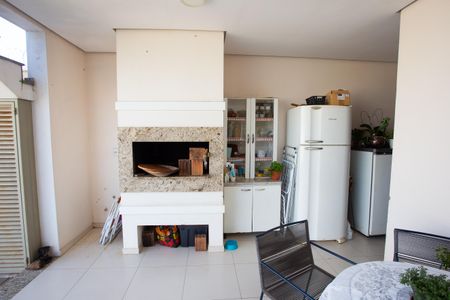 Casa à venda com 272m², 4 quartos e 2 vagas Casa à venda com 272m², 4 quartos e 2 vagasÁrea Externa