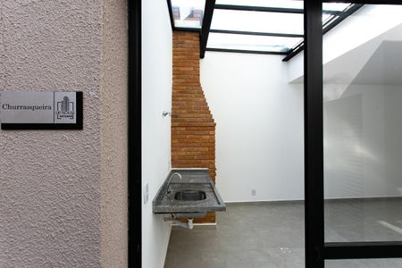 Apartamento para alugar com 46m², 2 quartos e 1 vagaÁrea comum - Churrasqueira