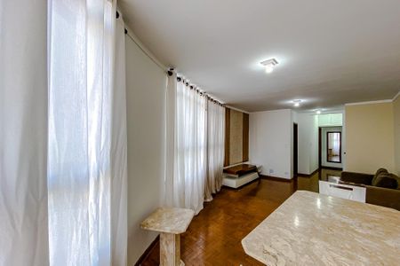 Apartamento para alugar com 130m², 3 quartos e 1 vagaSala
