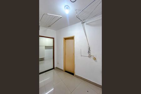 Apartamento para alugar com 130m², 3 quartos e 1 vagaÁrea de Serviço