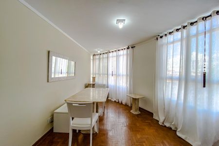 Apartamento para alugar com 130m², 3 quartos e 1 vagaSala