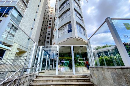 Apartamento para alugar com 130m², 3 quartos e 1 vagaFachada