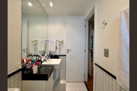 Apartamento à venda com 64m², 2 quartos e 1 vagaBanheiro Suíte 