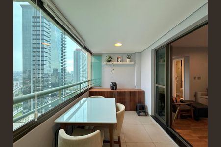 Apartamento à venda com 64m², 2 quartos e 1 vagaVaranda 