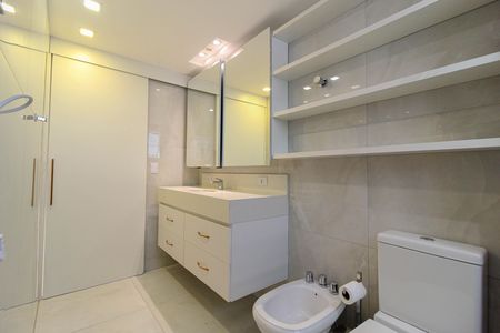 Apartamento à venda com 38m², 1 quarto e 1 vaga Apartamento à venda com 38m², 1 quarto e 1 vagaBanheiro