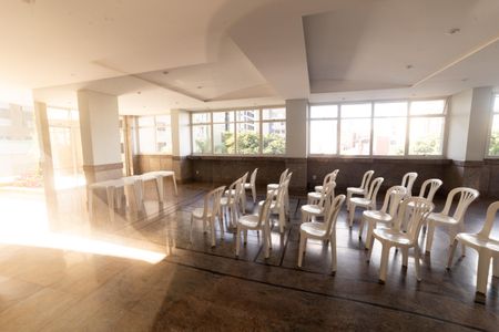 Apartamento à venda com 189m², 3 quartos e 3 vagas Apartamento à venda com 189m², 3 quartos e 3 vagasÁrea comum - Salão de festas