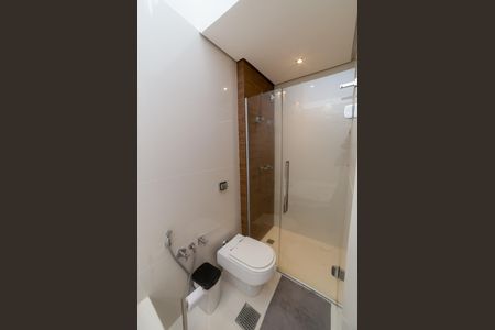 Apartamento à venda com 189m², 3 quartos e 3 vagas Apartamento à venda com 189m², 3 quartos e 3 vagasBanheiro da Suíte