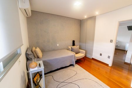 Apartamento à venda com 189m², 3 quartos e 3 vagas Apartamento à venda com 189m², 3 quartos e 3 vagasQuarto 2