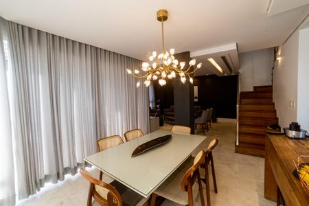 Apartamento à venda com 189m², 3 quartos e 3 vagas Apartamento à venda com 189m², 3 quartos e 3 vagasSala de Jantar