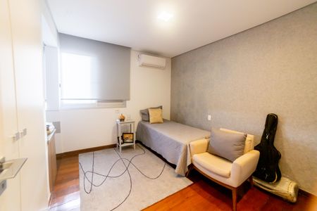 Apartamento à venda com 189m², 3 quartos e 3 vagas Apartamento à venda com 189m², 3 quartos e 3 vagasQuarto 2
