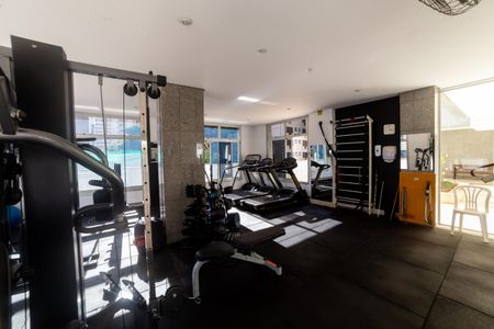 Apartamento à venda com 189m², 3 quartos e 3 vagas Apartamento à venda com 189m², 3 quartos e 3 vagasÁrea comum - Academia