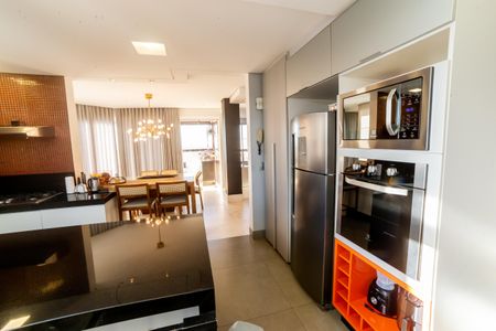 Apartamento à venda com 189m², 3 quartos e 3 vagas Apartamento à venda com 189m², 3 quartos e 3 vagasCozinha