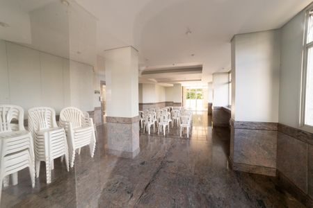 Apartamento à venda com 189m², 3 quartos e 3 vagas Apartamento à venda com 189m², 3 quartos e 3 vagasÁrea comum - Salão de festas