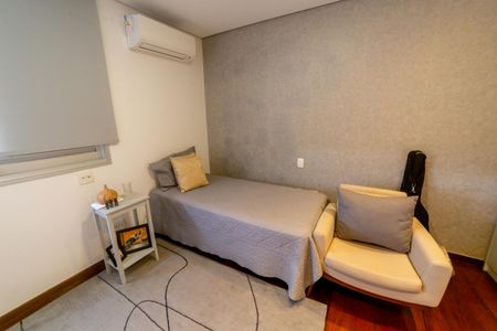 Apartamento à venda com 189m², 3 quartos e 3 vagas Apartamento à venda com 189m², 3 quartos e 3 vagasQuarto 2