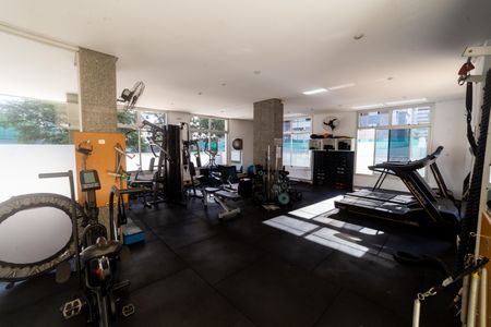 Apartamento à venda com 189m², 3 quartos e 3 vagas Apartamento à venda com 189m², 3 quartos e 3 vagasÁrea comum - Academia