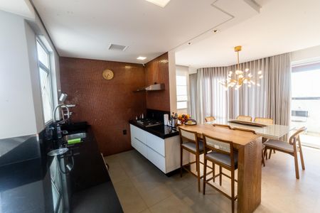 Apartamento à venda com 189m², 3 quartos e 3 vagas Apartamento à venda com 189m², 3 quartos e 3 vagasCozinha