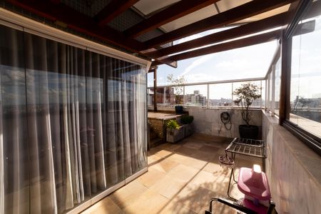 Apartamento à venda com 189m², 3 quartos e 3 vagas Apartamento à venda com 189m², 3 quartos e 3 vagasÁrea gourmet