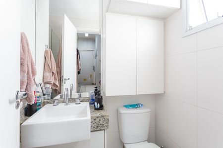 Apartamento à venda com 58m², 2 quartos e 1 vagaBanheiro da Suíte