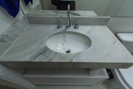 Apartamento à venda com 77m², 2 quartos e 1 vagaBanheiro Social