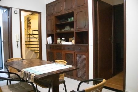 Apartamento para alugar com 255m², 5 quartos e 2 vagasSala 2