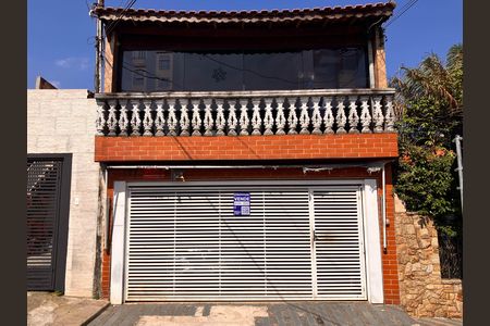 Casa à venda com 125m², 4 quartos e 1 vaga Casa à venda com 125m², 4 quartos e 1 vagaFachada