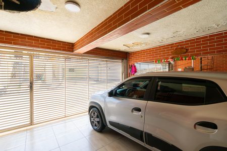 Casa à venda com 125m², 4 quartos e 1 vaga Casa à venda com 125m², 4 quartos e 1 vagaGaragem