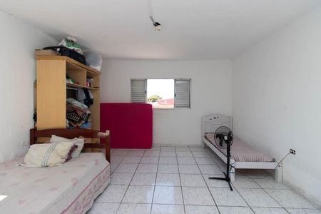 Casa à venda com 210m², 4 quartos e 2 vagas Casa à venda com 210m², 4 quartos e 2 vagasQuarto Casa 3