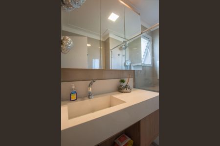 Apartamento à venda com 107m², 2 quartos e 2 vagasBanheiro da Suíte 1