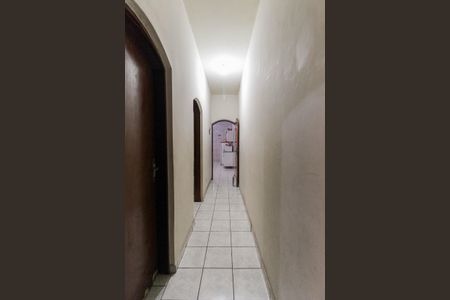 Casa à venda com 153m², 4 quartos e 1 vagaCorredor Casa 1