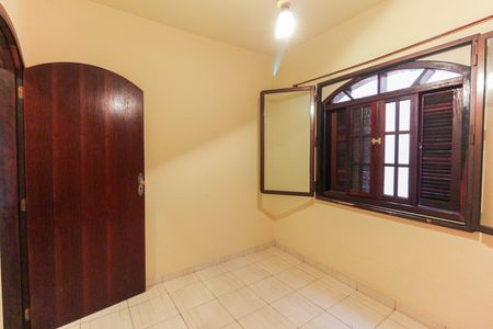 Casa à venda com 153m², 4 quartos e 1 vagaQuarto 2 Casa 2