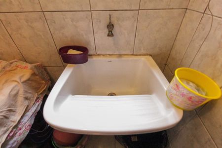 Casa à venda com 153m², 4 quartos e 1 vagaÁrea de Serviço Casa 1