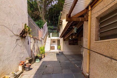 Casa à venda com 224m², 3 quartos e 3 vagas Casa à venda com 224m², 3 quartos e 3 vagasÁrea externa