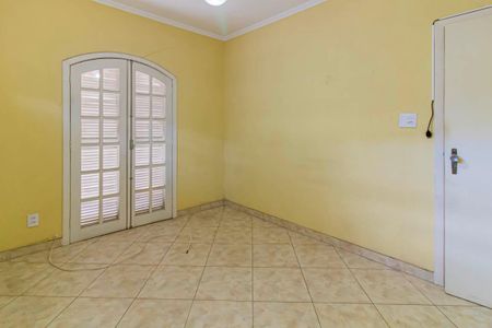 Casa à venda com 224m², 3 quartos e 3 vagas Casa à venda com 224m², 3 quartos e 3 vagasQuarto 2