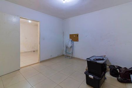 Casa à venda com 224m², 3 quartos e 3 vagas Casa à venda com 224m², 3 quartos e 3 vagasQuarto - Edícula