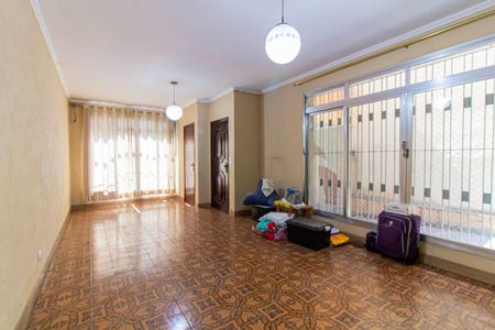 Casa à venda com 224m², 3 quartos e 3 vagas Casa à venda com 224m², 3 quartos e 3 vagasSala